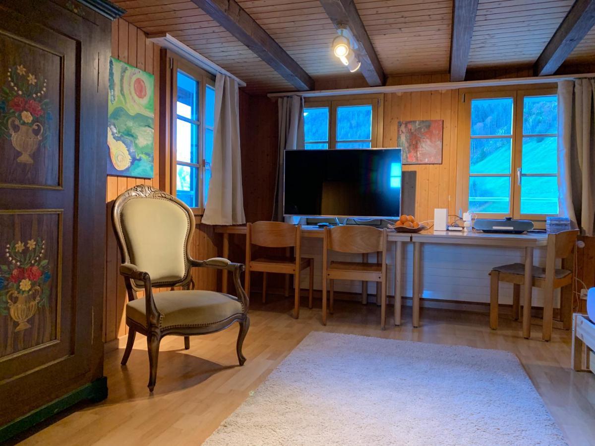 Szilvias Bergwiesenblick - Emmetten Ganze Etage - 4 Zimmer Apartment Bagian luar foto