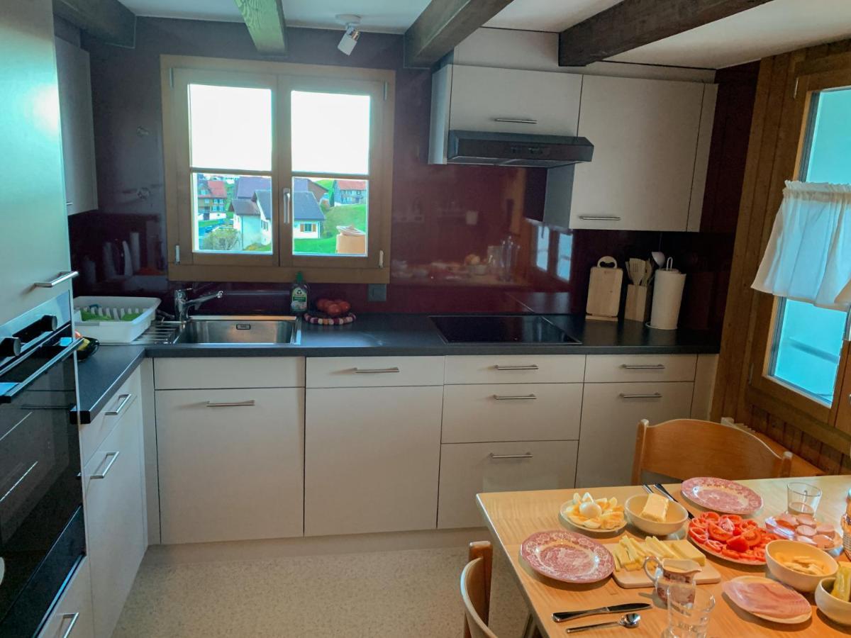Szilvias Bergwiesenblick - Emmetten Ganze Etage - 4 Zimmer Apartment Bagian luar foto